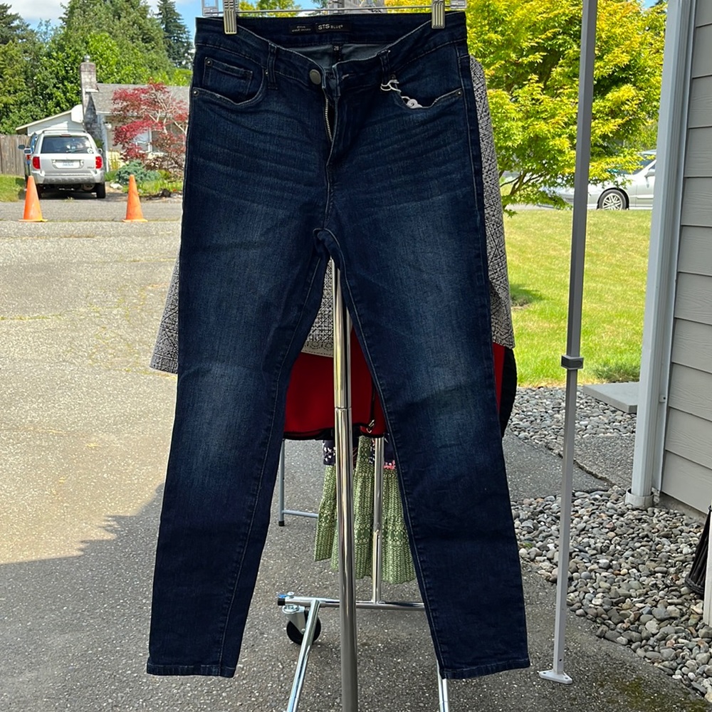 STS Blue womens jeans, size 28